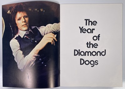Lot 7 - DAVID BOWIE - DIAMOND DOGS US PROGRAMME AND STICKER.