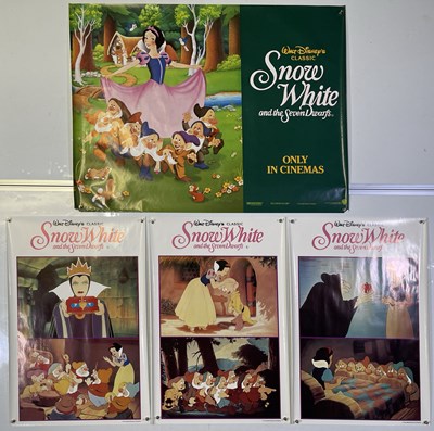 Lot 2280180 - DISNEY INTEREST - SNOW WHITE QUAD / CROWN POSTERS.