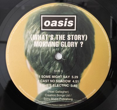 Lot 17 - OASIS - (WHAT'S THE STORY) MORNING GLORY? LP (ORIGINAL UK COPY - CREATION CRE LP 189)