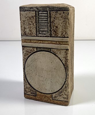 Lot 33 - TROIKA - RECTANGULAR VASE BY LOUISE JENKS.