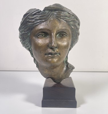 Lot 16 - ALEC WILES (1924) - APHRODITE.