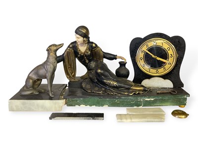 Lot 18 - FRENCH ART DECO MANTEL CLOCK.