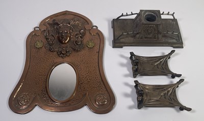 Lot 21 - COLLECTABLES INC ART NOUVEAU.
