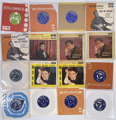 Lot 589 - DANNY'S SINGLES - ANTHONY NEWLEY