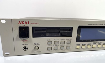 Lot 16 - AKAI - PROFESSIONAL S30000XXL MIDI SAMPLER.