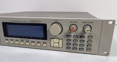 Lot 16 - AKAI - PROFESSIONAL S30000XXL MIDI SAMPLER.