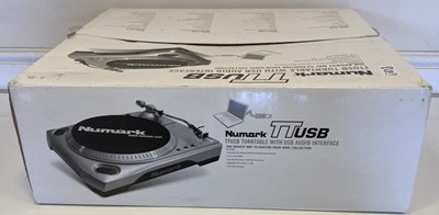 Lot 38 - HIFI AND AUDIO EQUIPMENT.