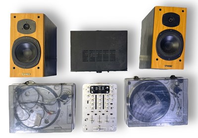 Lot 30 - DJ EQUIPMENT - TURNTABLES / MIXER / SPEAKERS.