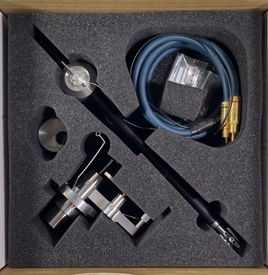 Lot 39 - CLEAR AUDIO - UNIFY TONEARM IN BOX.