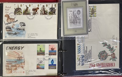 Lot 21 - STAMPS AND FIRST DAY COVERS.