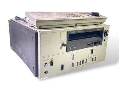Lot 723 - JOHN MARTYN OWNED EQUIPMENT - SONY U-MATIC VP-5030.