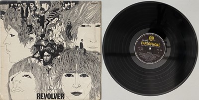 Lot 9 - THE BEATLES - REVOLVER (ORIGINAL INDIAN EXPORT - PMC 7009)
