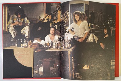 Lot 99 - GENESIS PUBLICATIONS - THE WHO LIVE - PETE TOWNSHEND SIGNED.
