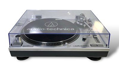 Lot 50 - AUDIO-TECHNICA ALTP120-USB TURNTABLE