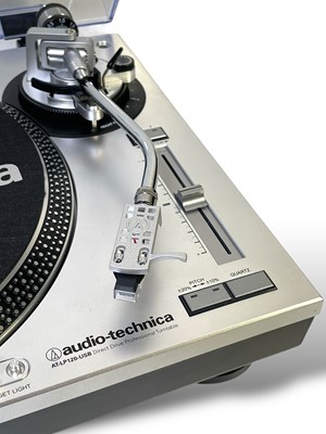 Lot 50 - AUDIO-TECHNICA ALTP120-USB TURNTABLE