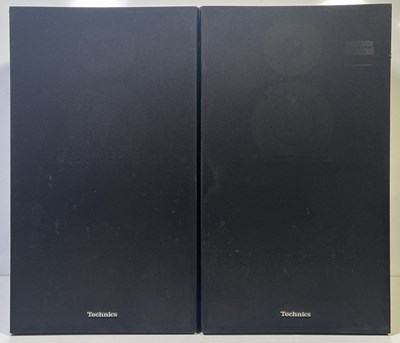 Lot 24 - TECHNICS SB-X500 SPEAKERS - PAIR.