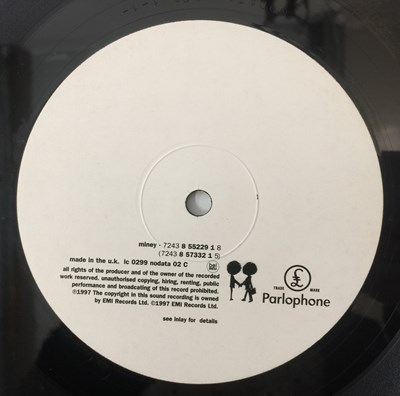 Lot 88 - RADIOHEAD - OK COMPUTER LP (ORIGINAL 1997 PRESSING - NODATA 02)