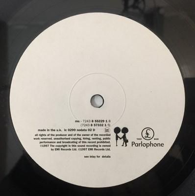 Lot 88 - RADIOHEAD - OK COMPUTER LP (ORIGINAL 1997 PRESSING - NODATA 02)