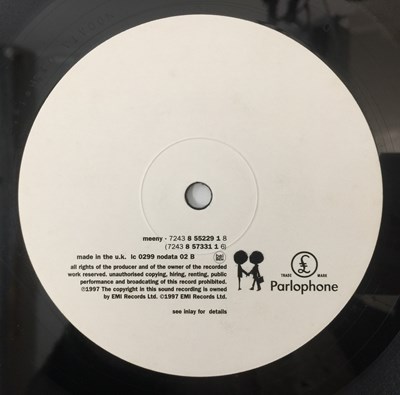 Lot 88 - RADIOHEAD - OK COMPUTER LP (ORIGINAL 1997 PRESSING - NODATA 02)
