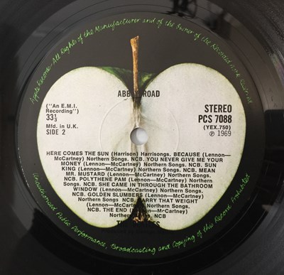 Lot 131 - THE BEATLES - ABBEY ROAD LP (UK MISALIGNED APPLE - PCS 7088)