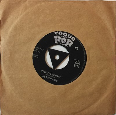Lot 262 - THE MINORBOPS - NEED YOU TONIGHT 7" (ORIGINAL UK VOGUE POP RELEASE - 45-V 9110)