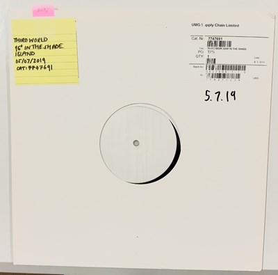 Lot 44 - THIRD WORLD - 16 IN THE THE SHADE LP (2019 - 7747691)