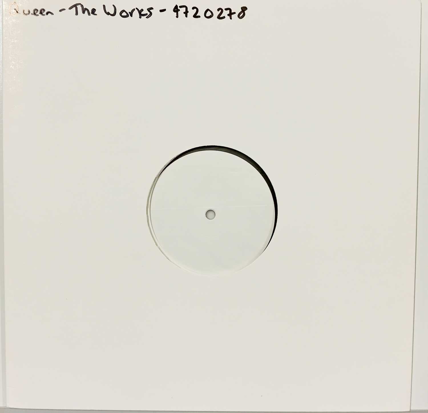 Lot 62 - QUEEN - THE WORKS LP (4720278)