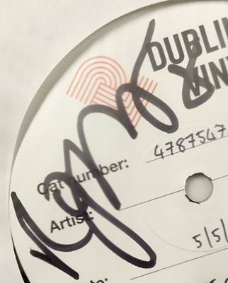 Lot 80 - THE CURE - PORNOGRAPHY LP (2023 - 4787547) - SIGNED BY ROBERT SMITH