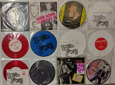 Lot 1004 - DAVID BOWIE - 7" UK COLLECTION (INC PIC DISCS & FASHIONS BOX)