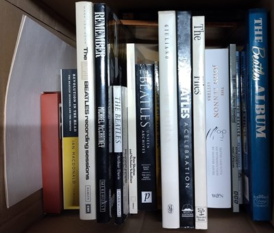 Lot 197 - THE BEATLES - LARGE COLLECTION OF BOOKS AND MAGAZINES.