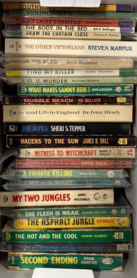 Lot 47 - PULP FICTION - LARGE COLLECTION OF ORIGINAL 1950S PAPERBACK TITLES.