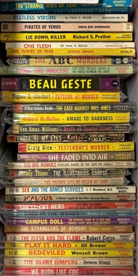 Lot 47 - PULP FICTION - LARGE COLLECTION OF ORIGINAL 1950S PAPERBACK TITLES.