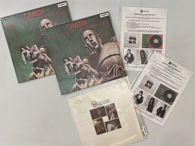 Lot 252 - QUEEN - NEWS OF THE WORLD PROMO LP BOX SET (SIGNED/ OWNED BY JOHN DEACON)