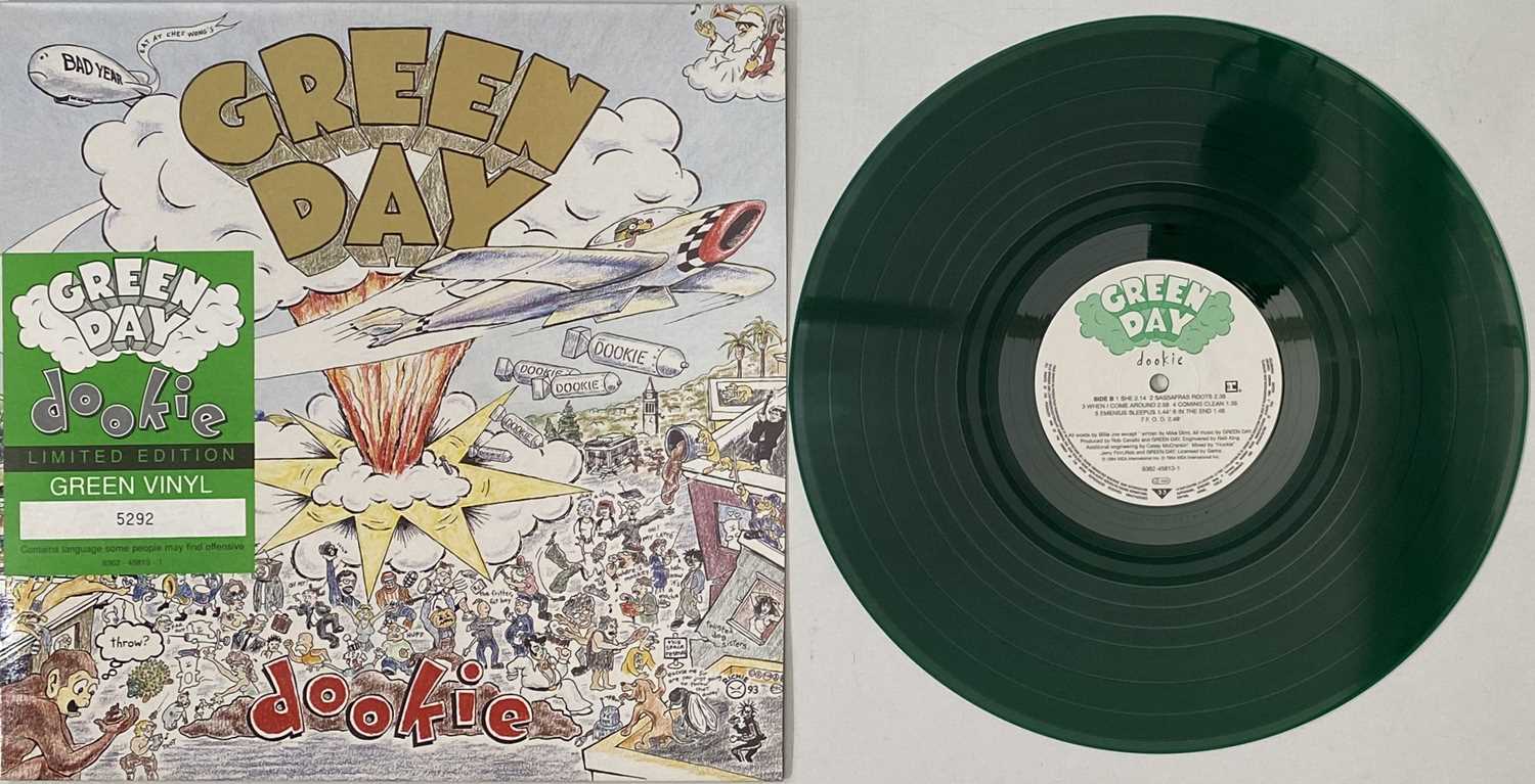 Lot 181 - GREEN DAY - DOOKIE LP (LIMITED EDITION GERMAN GREEN VINYL PRESS - 9362-45813-1)