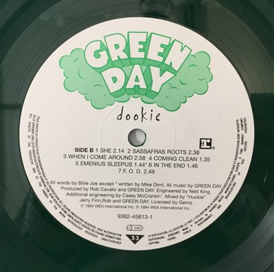 Lot 181 - GREEN DAY - DOOKIE LP (LIMITED EDITION GERMAN GREEN VINYL PRESS - 9362-45813-1)