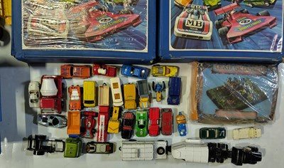 Lot 40 - 200+ TOY CARS AND VEHICLES INC MATCHBOX CARRY CASES.