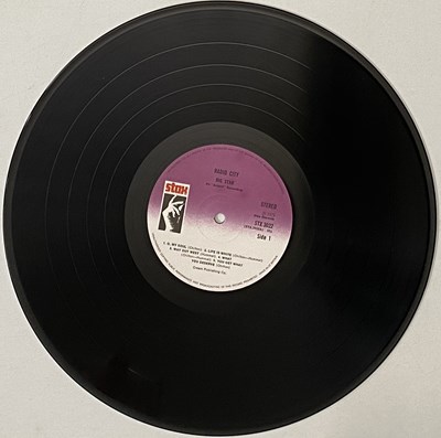Lot 38 - BIG STAR - #1 RECORD/ RADIO CITY LP (UK PRESS - SXSP 302)
