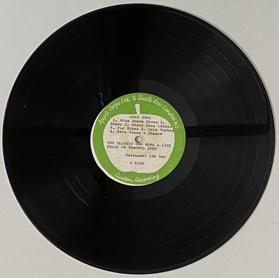 Lot 8 - THE PLASTIC ONO BAND - LIVE PEACE IN TORONTO 1969 LP (UK APPLE TEST PRESSING - CORE 2001)