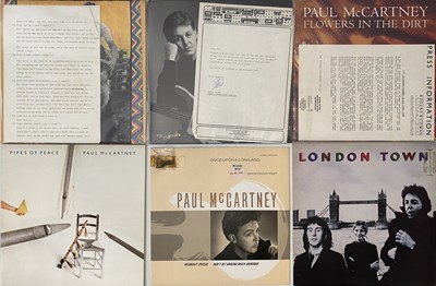 Lot 82 - PAUL MCCARTNEY/ WINGS - LP/ 12" PACK (INC PROMOS)