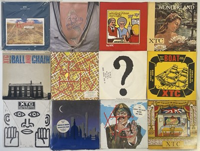 Lot 119 - XTC/ MAGAZINE/ DEVO - 7" PACK