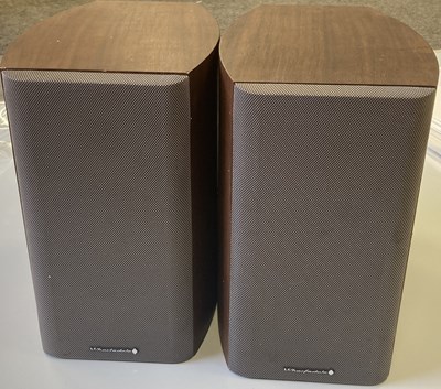 Lot 43 - WHARFEDALE DIAMOND D9.1 BOOKSHELF SPEAKERS.