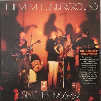 Lot 124 - THE VELVET UNDERGROUND / LOU REED / RELATED - 7" PACK