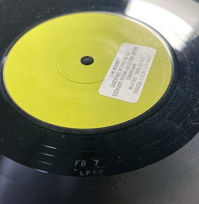 Lot 18 - THE SMITHS - THIS CHARMING MAN 7" (ORIGINAL UK 'GREEN LABEL' TEST PRESSING - RT 136)