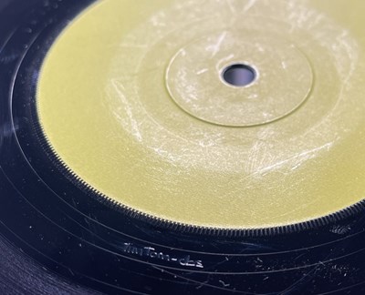 Lot 18 - THE SMITHS - THIS CHARMING MAN 7" (ORIGINAL UK 'GREEN LABEL' TEST PRESSING - RT 136)