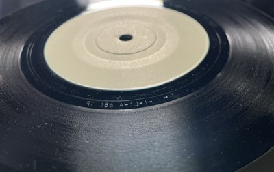 Lot 21 - THE SMITHS - MEAT IS MURDER (LIVE) - 1985 WITHDRAWN AND UNRELEASED 7" TEST PRESSING (RT 186)