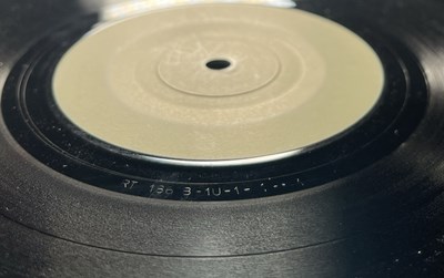 Lot 21 - THE SMITHS - MEAT IS MURDER (LIVE) - 1985 WITHDRAWN AND UNRELEASED 7" TEST PRESSING (RT 186)