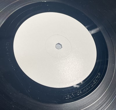 Lot 31 - THE SMITHS - THE QUEEN IS DEAD LP (ORIGINAL UK WHITE LABEL TEST PRESSING LP WITH PROOF SLEEVE AND INNERS - ROUGH 96)