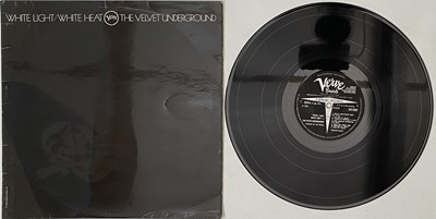 Lot 286 - THE VELVET UNDERGROUND - WHITE LIGHT/WHITE HEAT LP (VLP.9201 - STOCK UK MONO ORIGINAL PRESSING)