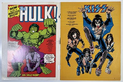 Lot 370 - KISS - AN ORIGINAL MARVEL COMIC COMPLETE WITH POSTER INSERT.