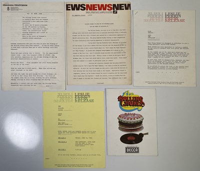 Lot 411 - THE ROLLING STONES - PRESS RELEASES / BOOKLETS.